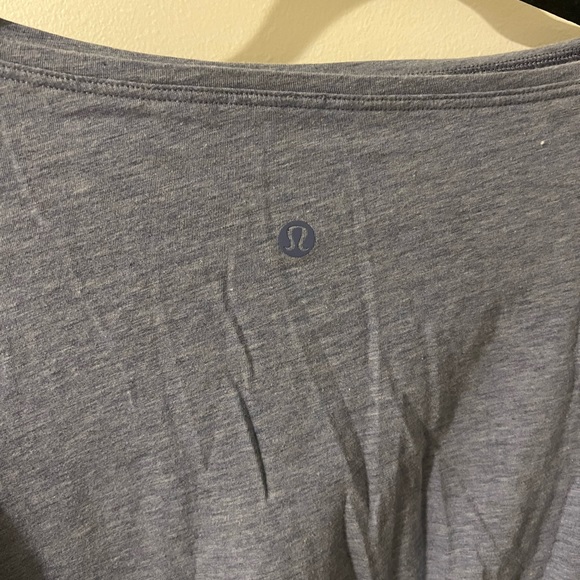 Short sleeve lululemon back in action tee - Picture 2 of 3
